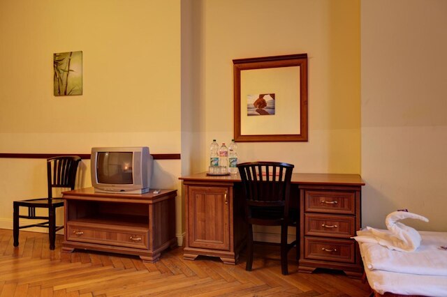 ホテル ペンション ベルンスュタイン