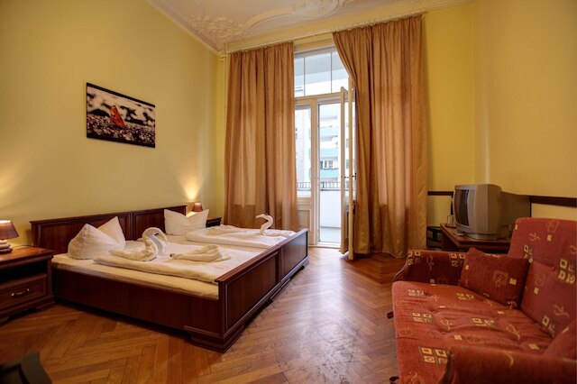 ホテル ペンション ベルンスュタイン