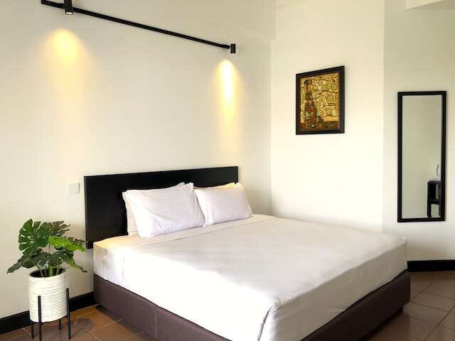 フラミンゴ ホテル バイ ザ レイク