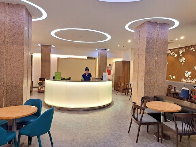 リバティ 2 ホテル