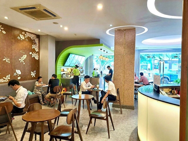 リバティ 2 ホテル