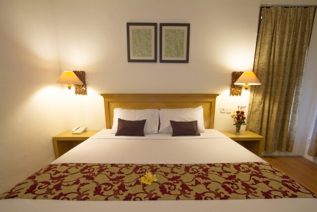 スミニャック パラディソ ホテル