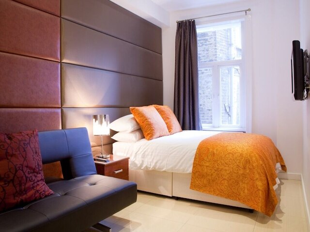 シティ イン ラッセル スクエア