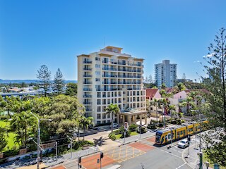 パラッツォ コロネイズ