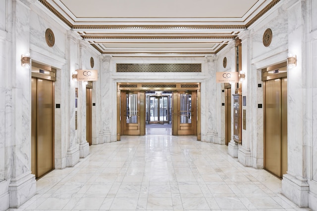 リバー ホテル (鼎川大飯店)