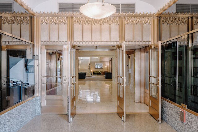 リバー ホテル (鼎川大飯店)