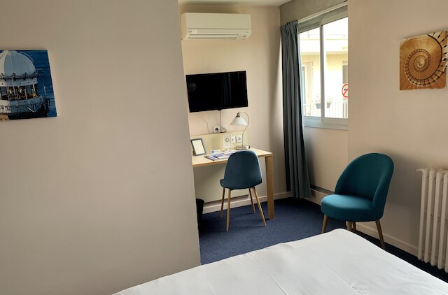 アメリック ホテル パラヴ プラージュ