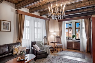 アウルス by アドレズ リビング