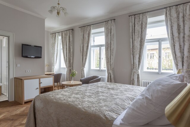 ホテル アット ザ ゴールデン シッソーズ