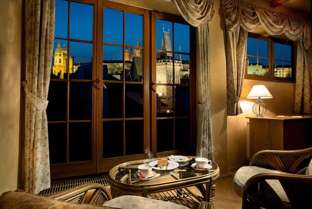 ホテル アット ザ ゴールデン シッソーズ