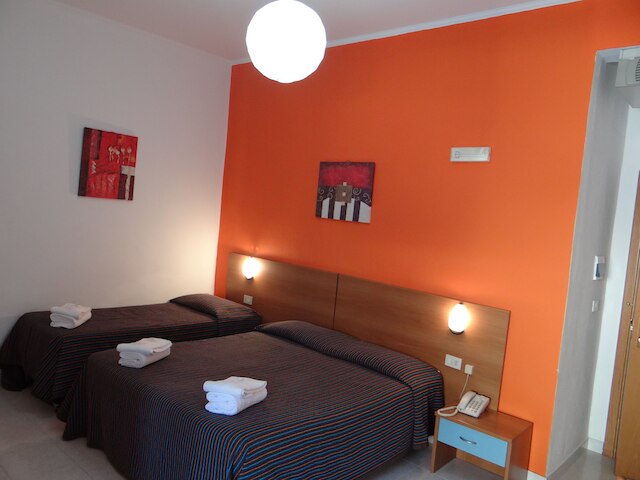 ホテル アメンドーラ フィエーラ