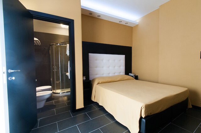 フライ ブティック ホテル