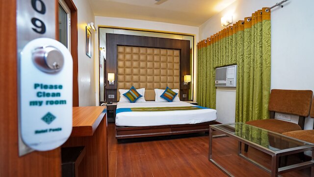 ホテル プージャ パレス