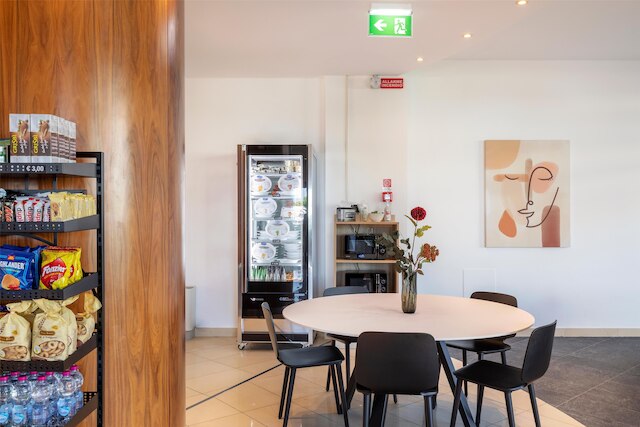 B&B ホテル サッスオロ