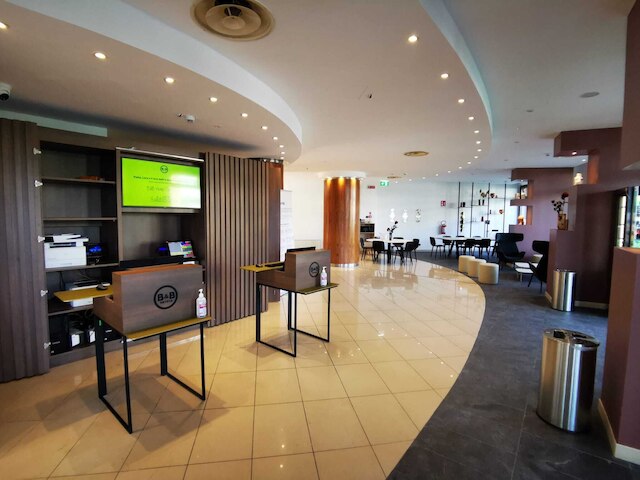 B&B ホテル サッスオロ