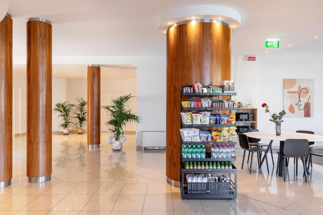 B&B ホテル サッスオロ