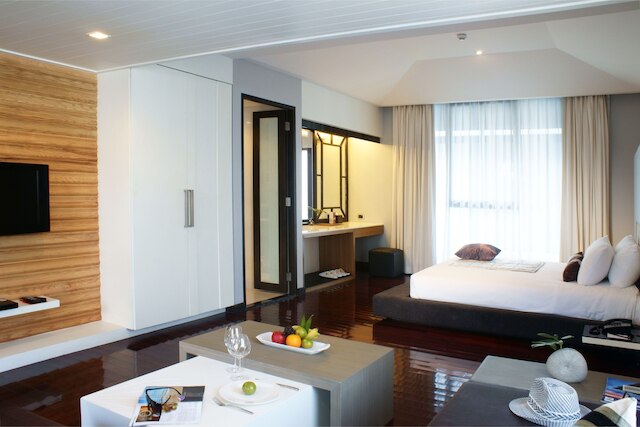 Z スルー バイ ザ ザイン