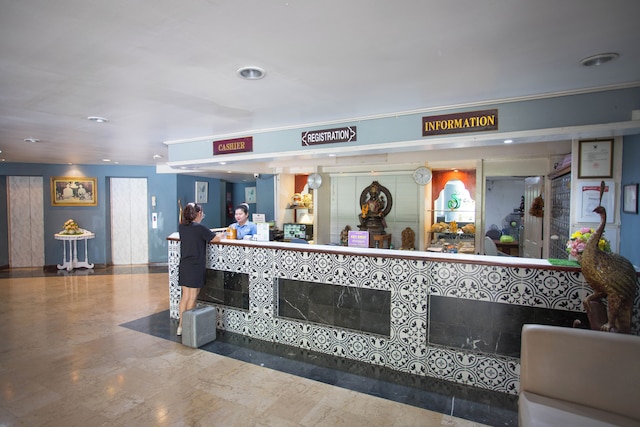 サワディー サイアム