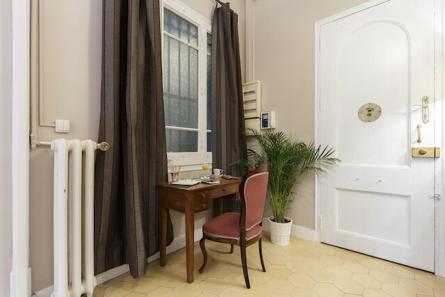 AinB ボーン ヴィア ライエターナ