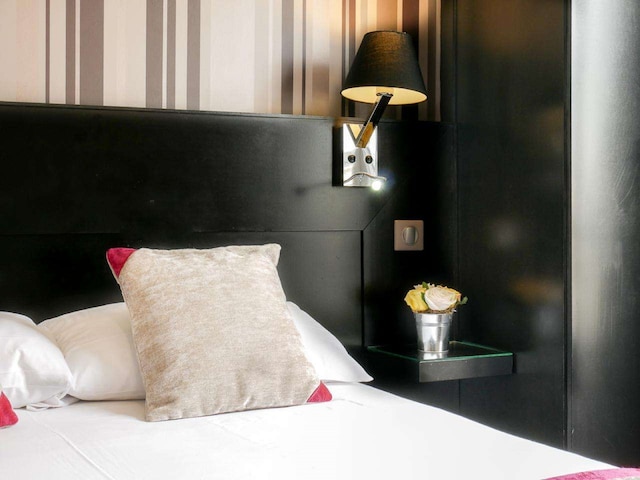 ホテル ボンセジュール モンマルトル