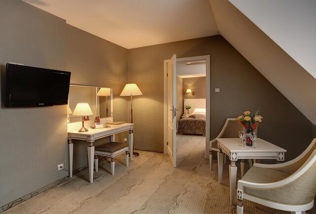 ホテル ヴァヴェル