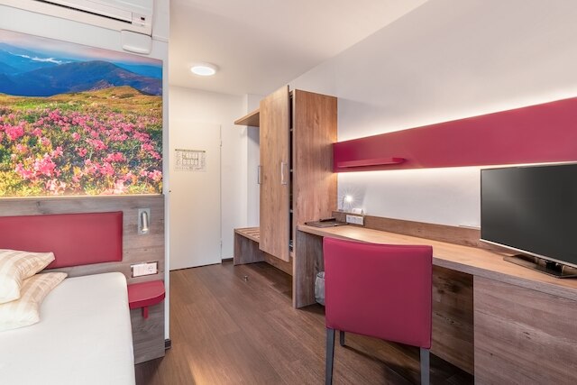 ホテル アローザ - デュッセルドルフ オーベルカッセル