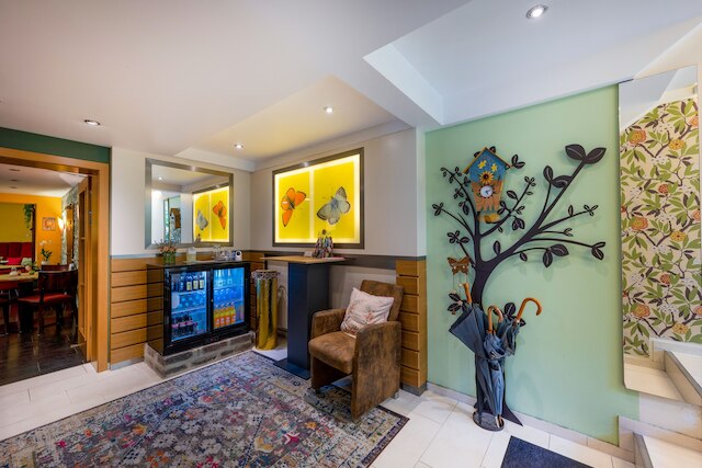 ホテル アローザ - デュッセルドルフ オーベルカッセル