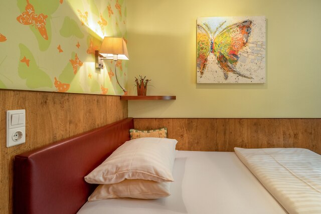 ホテル アローザ - デュッセルドルフ オーベルカッセル