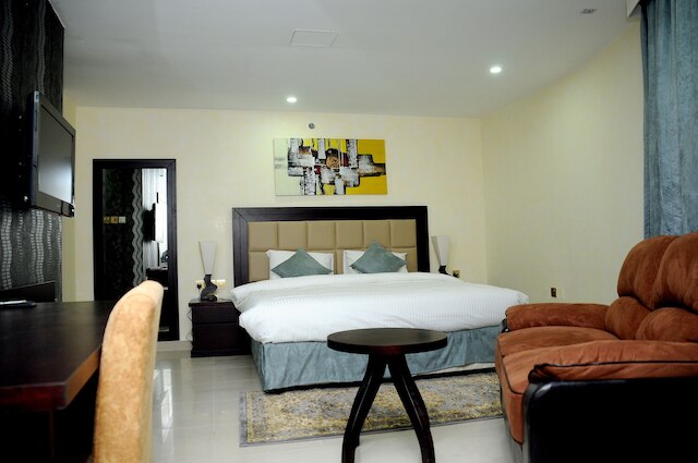 ロイヤル ファルコン ホテル