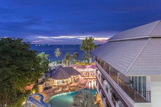 The Pattaya Discovery Beach Hotel Pattaya(パタヤ ディスカバリー ビーチ ホテル パタヤ)