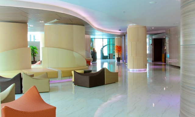 The Pattaya Discovery Beach Hotel Pattaya（パタヤ ディスカバリー ビーチ ホテル パタヤ）