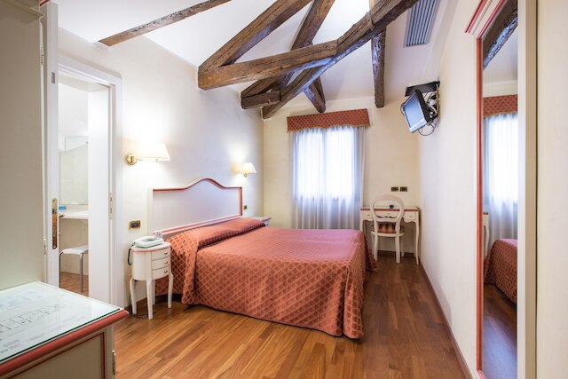 ホテル ド ポッツィ