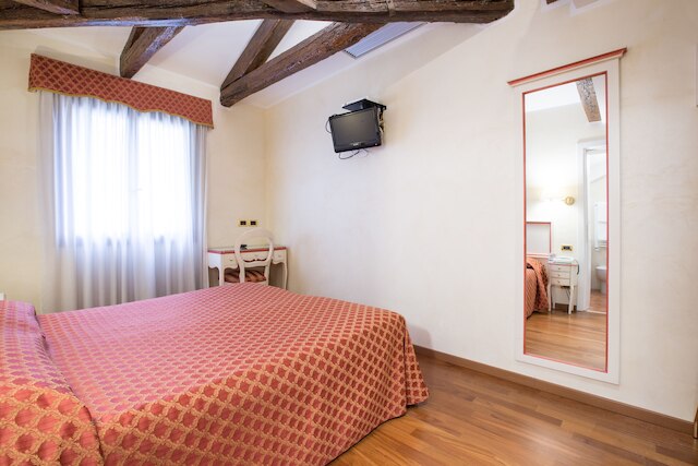 ホテル ド ポッツィ