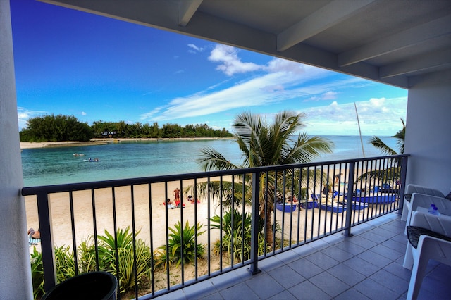 ムリ ビーチ クラブ