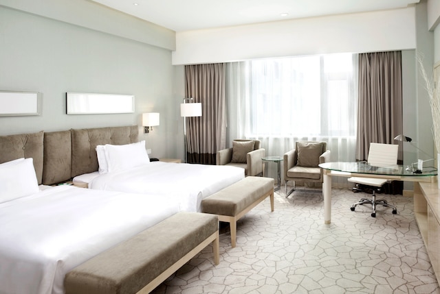 ホリデイ・イン 北京 徳勝門 by IHG (北京德勝門華宇假日酒店)