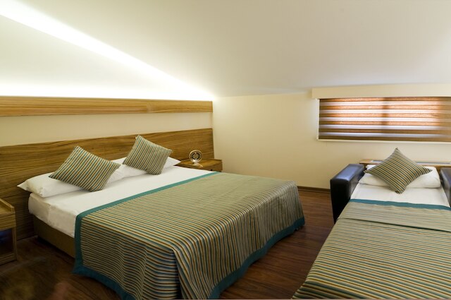 ホテル ブエユク ケバン