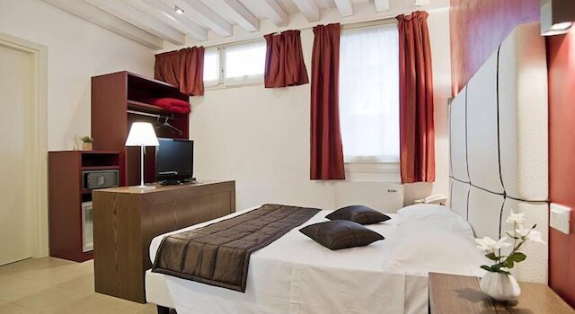 アル カナル レジオ