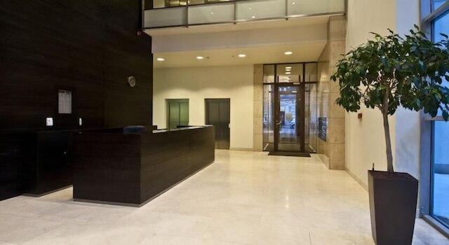 ラ ジョイヤ デザイナーズ ロフツ ラグジュアリー アパートメンツ