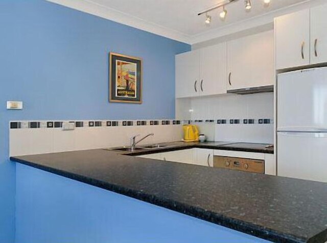 アレクサンダー ホリデイ アパートメンツ