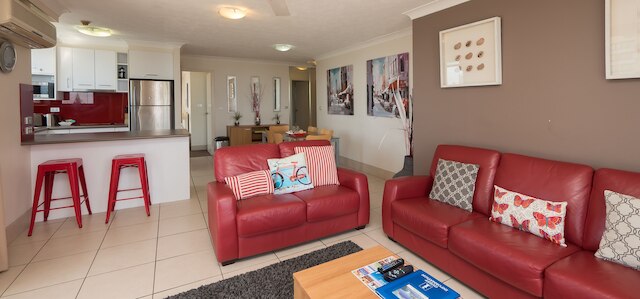 アレクサンダー ホリデイ アパートメンツ