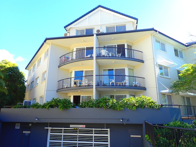 ブルー ウォーターズ アパートメンツ