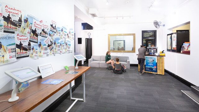 オール ネーションズ ブリスベン - ホステル