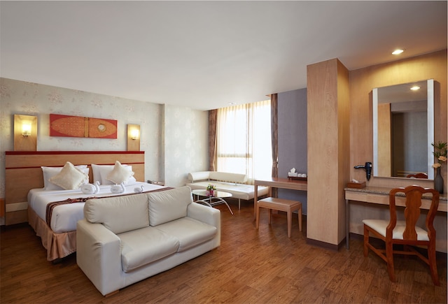 イースタン グランド パレス