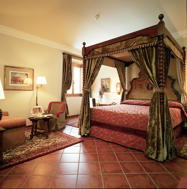 パラドール デ サント ドミンゴ ベルナルド デ フレスネダ