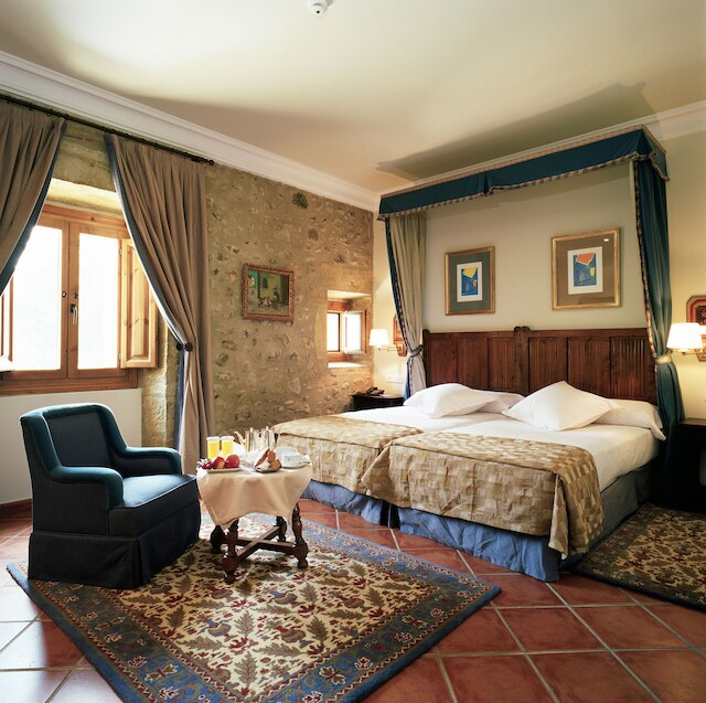 パラドール デ サント ドミンゴ ベルナルド デ フレスネダ