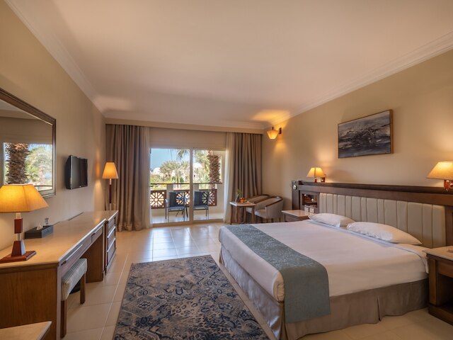 セレニティ アルファ ビーチ