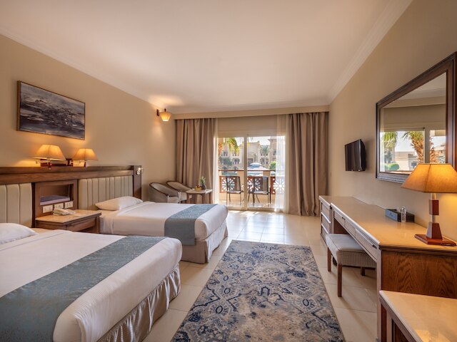 セレニティ アルファ ビーチ