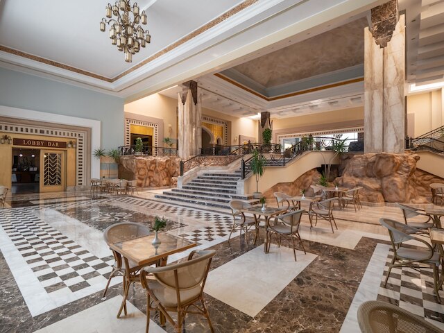 セレニティ アルファ ビーチ