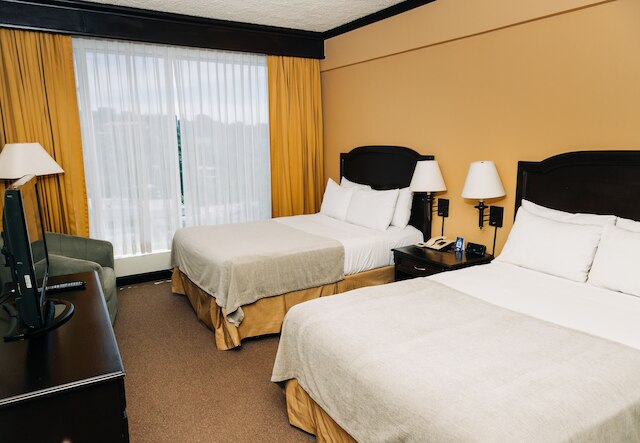 プラザ ホテル アンド スイーツ