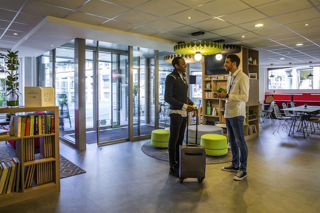 イビス ローザンヌ センター